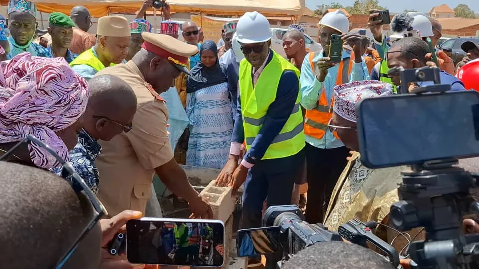 CONSTRUCTION DU SIEGE DE HAC - LABE
