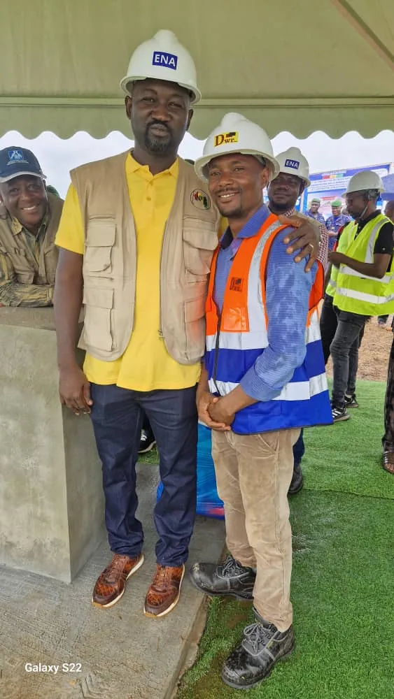 POSE DE LA PREMIERE PIERRE DE L'ENA