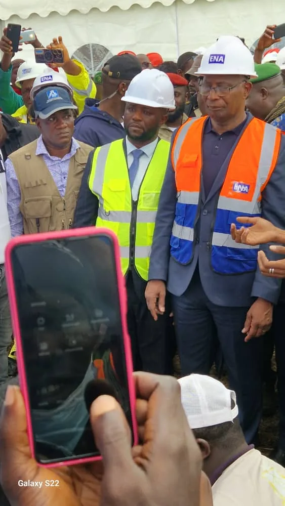 POSE DE LA PREMIERE PIERRE DE L'ENA